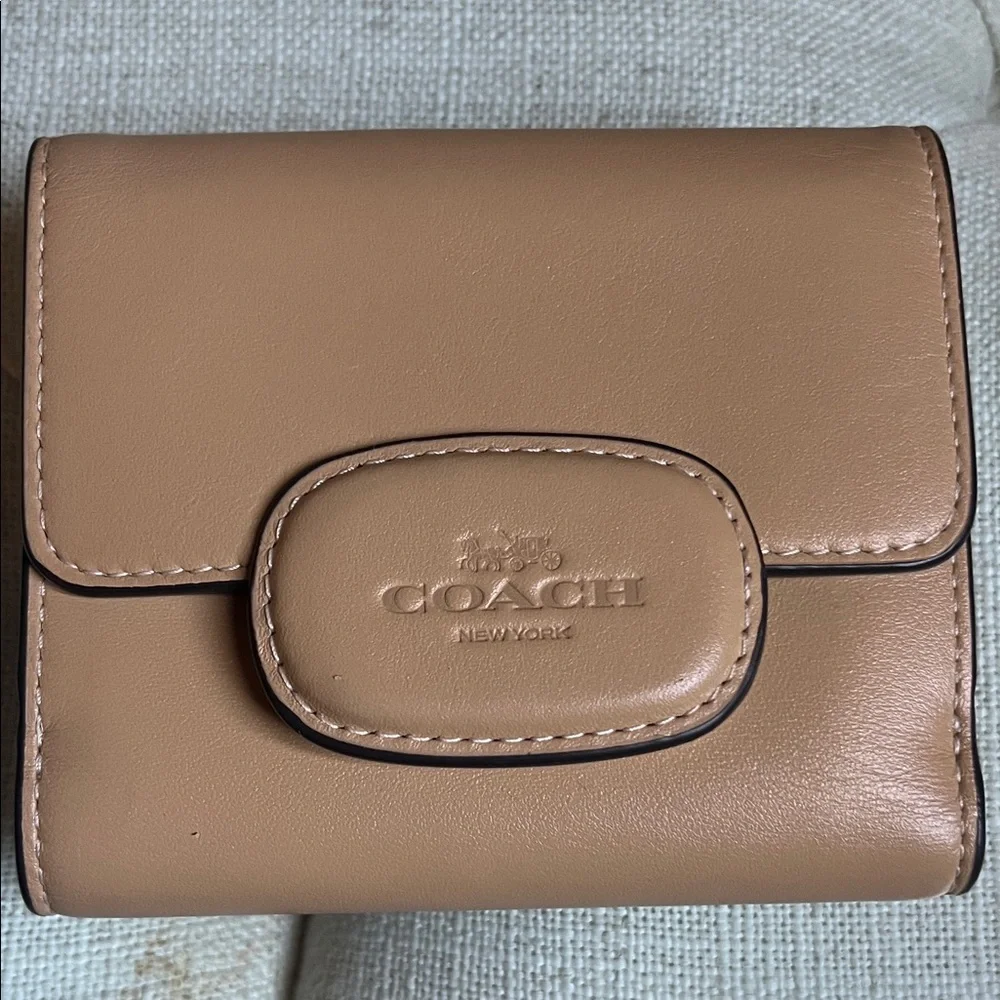 Coach Small Tan Leather Wallet - Picture 7 of 16